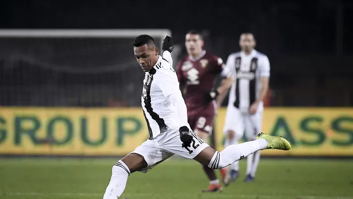 Alex Sandro e Khedira salteranno il derby: entrambi fermi tre settimane - immagine 1