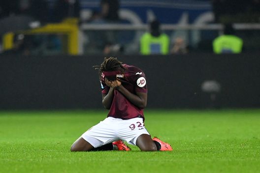 TURIN, ITALY - OCTOBER 25: Alieu Eybi Njie of Torino reacts following victory in the Serie A match between Torino and Como at Stadio Olimpico di Torino on October 25, 2024 in Turin, Italy. (Photo by Valerio Pennicino/Getty Images)