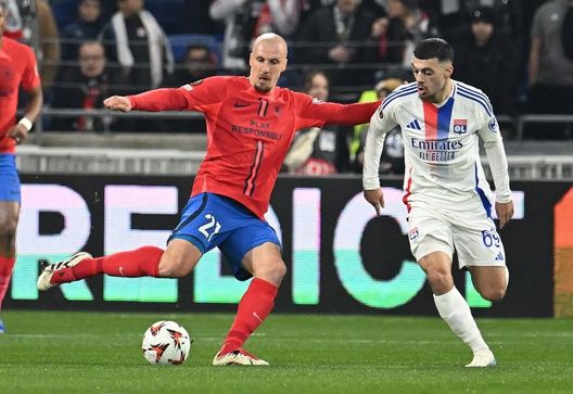 Serata europea da dimenticare per Chiriches: il Lione disintegra ed 'espelle' dalla vecchia Coppa UEFA il difensore rumeno e il suo FCSB