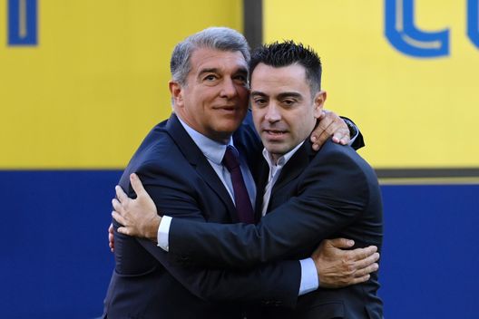Barcellona, Xavi firma per Victor Font e Laporta risponde così: “Lo rispetto. Ognuno fa ciò che vuole”- immagine 3