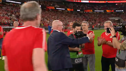 Europa League – Eriksson, l’omaggio da brividi del Benfica | VIDEO