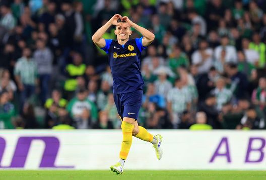 SEVILLE, SPAIN - NOVEMBER 07: Juanjo Nieto of NK Celje celebrates scoring his team's first goal during the UEFA Conference League 2024/25 League Phase MD3 match between Real Betis Balompie and NK Celje at Estadio Benito Villamarín on November 07, 2024 in Seville, Spain. (Photo by Fran Santiago/Getty Images) Juanjo Nieto Celje
