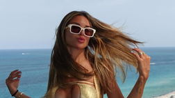Agustina Gandolfo, fisico super in costume. Lady Martinez: “Lasciatemi vivere in spiaggia”