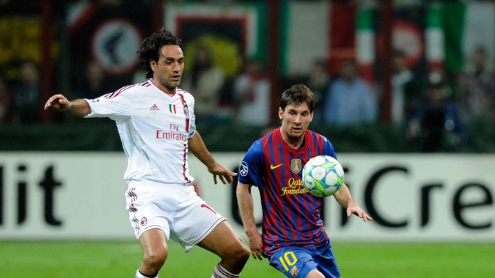 Alessandro Nesta e Lionel Messi durante Milan-Barcellona nella stagione 2011/2012