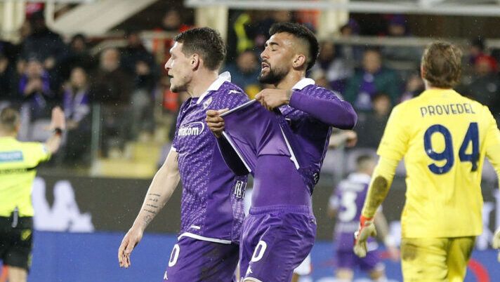 FLORENCE, ITALY - FEBRUARY 26: Nicolás Iván González of ACF Fiorentina reacts after missed a penalty during the Serie A TIM match between ACF Fiorentina and SS Lazio at Stadio Artemio Franchi on February 26, 2024 in Florence, Italy. (Photo by Gabriele Maltinti/Getty Images) Turnover di fine campionato: serve veramente? - immagine 1
