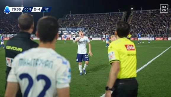 Barella fa un partitone. I tifosi del Como lo fischiano: lui reagisce con un gesto- immagine 3