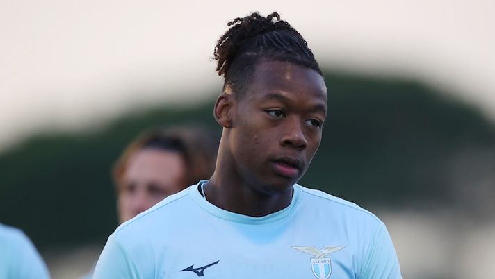 ROME, ITALY - NOVEMBER 27: Tijjani Noslin of SS Lazio looks on during S.S. Lazio training session before the UEFA Europa League 2024/25 League Phase MD5 at Formello sport centre on November 27, 2024 in Rome, Italy. (Photo by Paolo Bruno/Getty Images) Lazio, da Noslin a Dele-Bashiru e occhio ai terzini: al via le prove di formazione di Baroni - immagine 1
