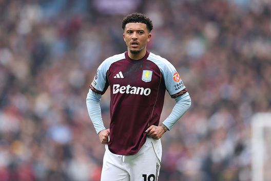 Birmingham, Inghilterra - 22 marzo 2026: Jadon Sancho dell'Aston Villa durante la partita di Premier League tra Aston Villa e West Ham al Villa Park. (Foto di Michael Regan/Getty Images) Borussia Dortmund, Reus consiglia Sancho: “Deve capire dove può sentirsi di nuovo a casa”- immagine 2