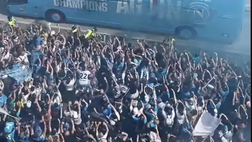 FOTO “Pe me tu si na malatì”: lo striscione d’amore di un tifoso azzurro