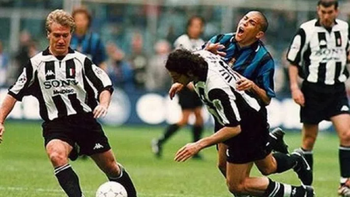 CdS la spara: “Inter-Juve? Iuliano-Ronaldo non sarebbe stato rigore nemmeno col VAR” - immagine 1