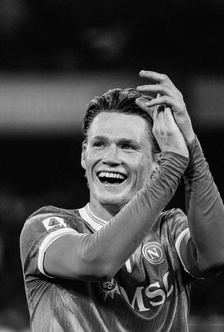 Napoli-Juve, una serata da sogno: le suggestive immagini in bianco e nero – LE FOTO - immagine 17