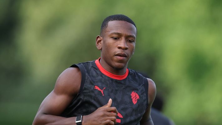 Milan-Bologna: Rabiot ed Estupinan in gruppo. Forfait per Leao