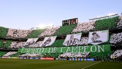 FOTO – La coreografia del Betis con i 4 trofei: “Spirito di campione”