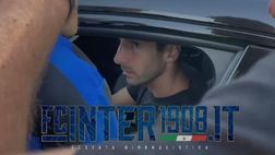 VIDEO FCIN1908 / Inter, Mkhitaryan incontra i tifosi fuori Appiano: foto e autografi
