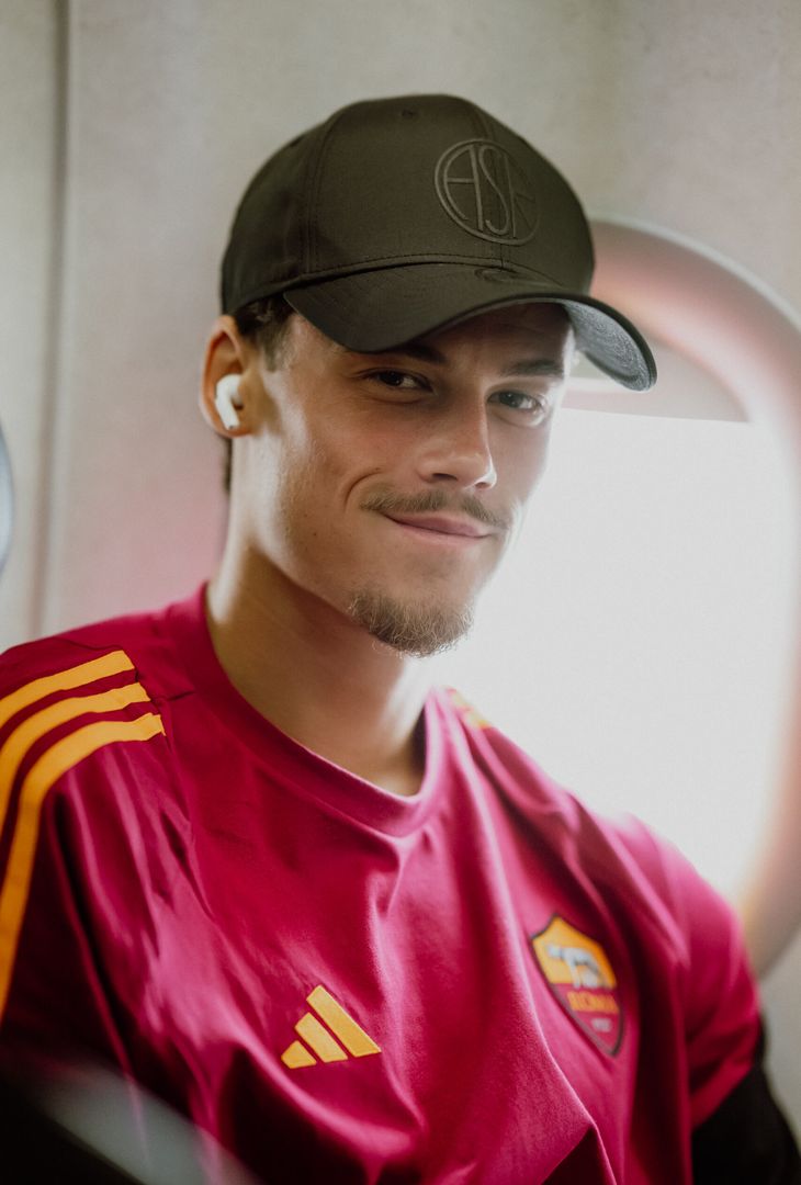 Kaiserslautern-Roma, squadra in partenza per la Germania – FOTO GALLERY - immagine 12