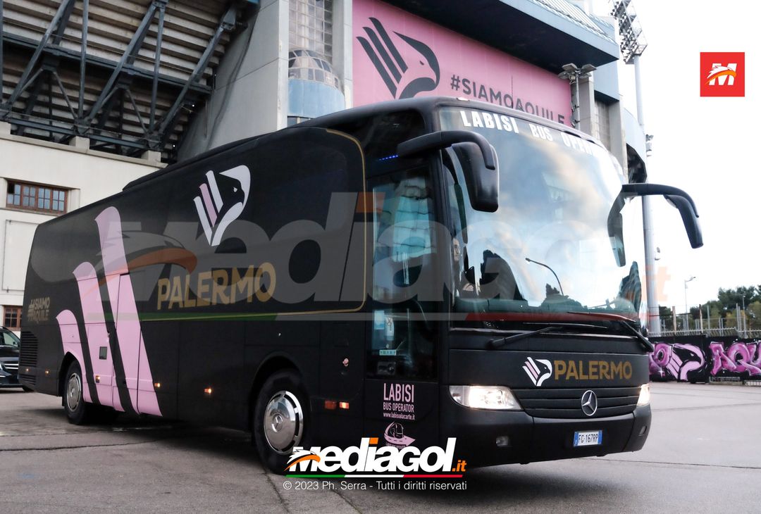 FOTO Pisa-Palermo, i rosanero in partenza dallo stadio “Renzo Barbera” (GALLERY) - immagine 39