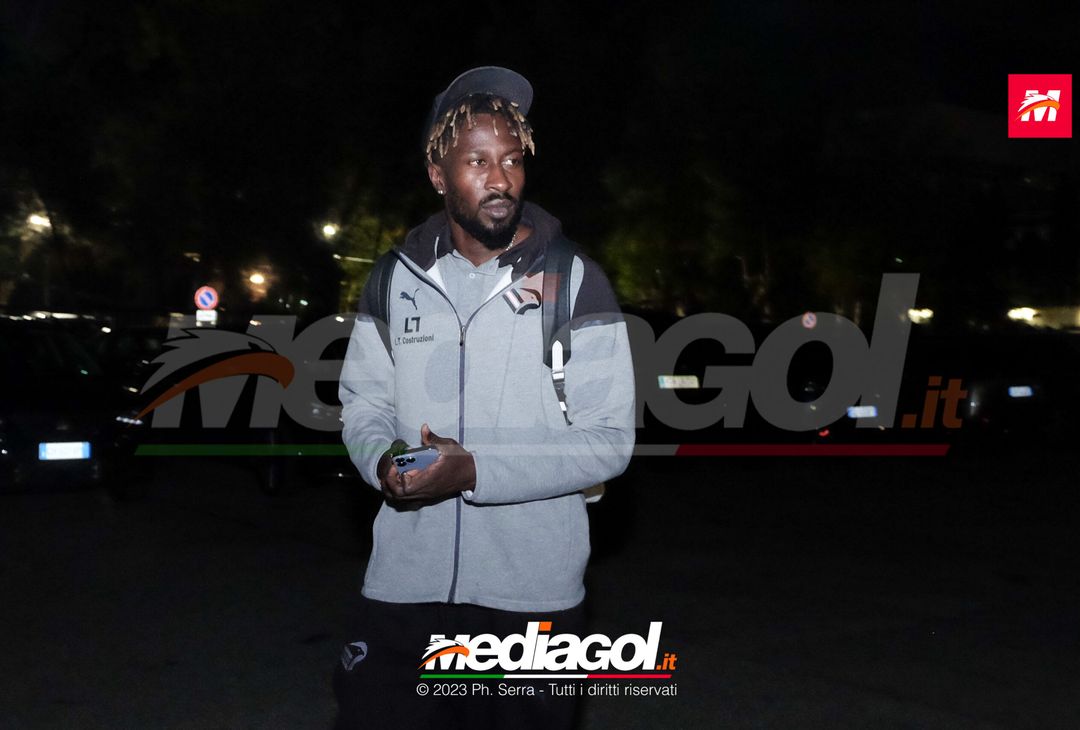 FOTO PALERMO: i rosanero si radunano al parcheggio dell’ippodromo (GALLERY) - immagine 19