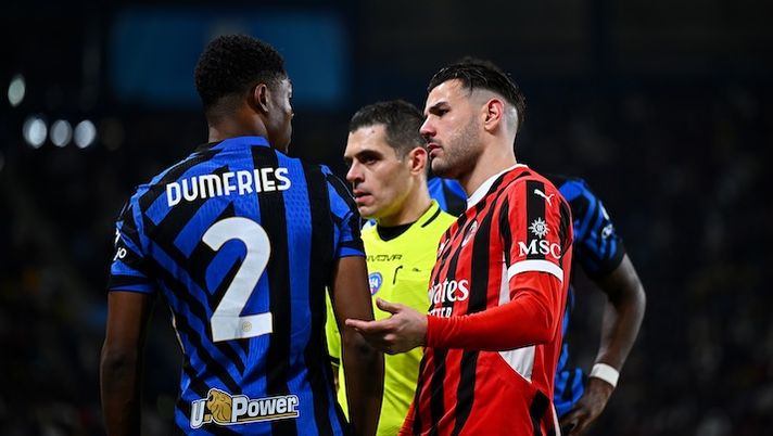 RIYADH, SAUDI ARABIA - JANUARY 06: Denzel Dumfries of FC Internazionale reacts with Theo Hernandez of AC Milan during the Italian Super Cup Final match between FC Internazionale and AC Milan at Al-Awwal Park Stadium on January 06, 2025 in Riyadh, Saudi Arabia. (Photo by Mattia Ozbot - Inter/Inter via Getty Images) Serie A 2025/26, ufficializzate le date di inizio e fine: info utili per il fantacalcio - immagine 1