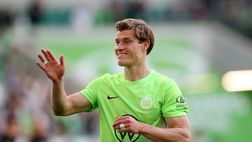Behrens contro la maglia arcobaleno del Wolfsburg: “Una cosa da fro*i”. Poi si scusa