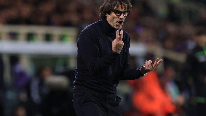 FLORENCE, ITALY - JANUARY 27: Head coach Paolo Vanoli manager of ACF Fiorentina reacts during of the Coppa Italia match between of ACF Fiorentina and of Como 1907 at Stadio Artemio Franchi on January 27, 2026 in Florence, Italy. (Photo by Gabriele Maltinti/Getty Images) Vanoli: “Commettiamo errori che condannano, bisogna cambiare il chip mentale” - immagine 1