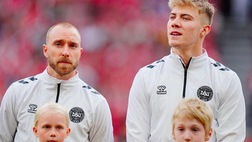 Eriksen decide il derby Danimarca-Svezia nello stadio in cui il suo cuore si fermò