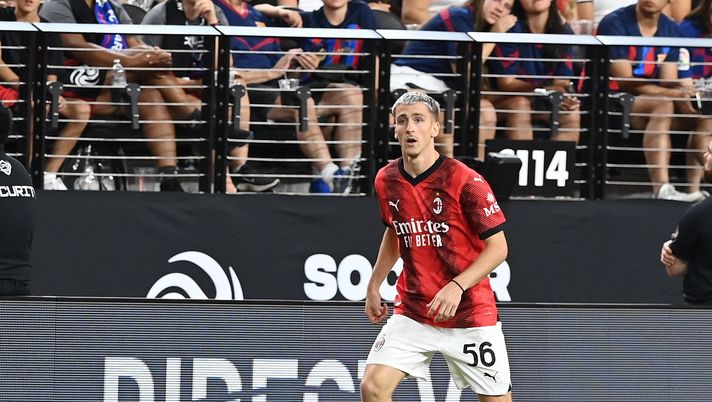 LAS VEGAS, NEVADA - AUGUST 01: Alexis Saelemaekers of AC Milan in action during the Pre- Season Friendly match between AC Milan v FC Barcelona at Allegiant Stadium on August 01, 2023 in Las Vegas, Nevada. (Photo by Claudio Villa/AC Milan via Getty Images) Gazzetta – Cowell e Saelemaekers per gli esterni - immagine 1