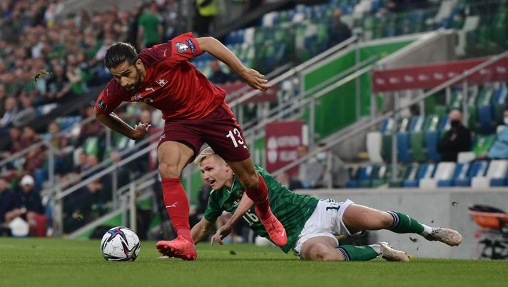 BELFAST, NORTHERN IRELAND - SEPTEMBER 08: Ricardo Rodriguez of Switzerland and Alistair McCann of Northern Ireland during the 2022 FIFA World Cup Qualifier match between Northern Ireland and Switzerland at the National stadium at Windsor Park on September 8, 2021 in Belfast, Northern Ireland. (Photo by Charles McQuillan/Getty Images) La nuova primavera di Rodriguez: ora è un perno per il Torino e per la Svizzera - immagine 1
