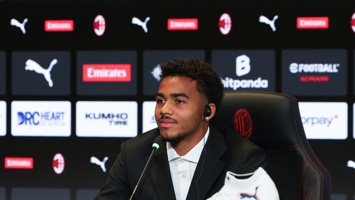 Milan, Odogu: 'Difesa a 3 o a 4? Non cambia. Su Allegri ...'