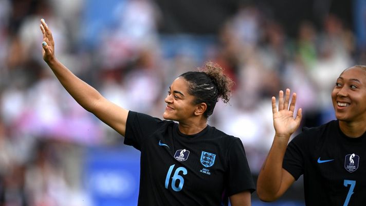 Commenti razzisti contro Jessica Carter, l’Inghilterra ha deciso: “Contro l’Italia non ci…” - immagine 1