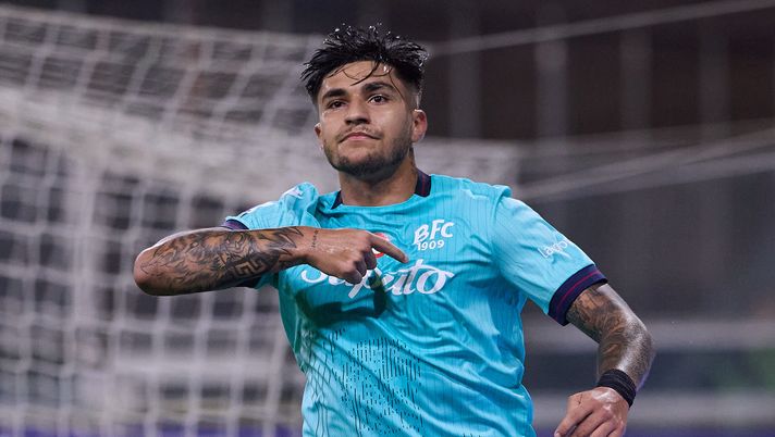 Santiago Castro lancia un messaggio al Napoli nel post-partita di Bologna-Brann: sotto i riflettori del Dell'Ara, non avranno vita facile. castro bologna