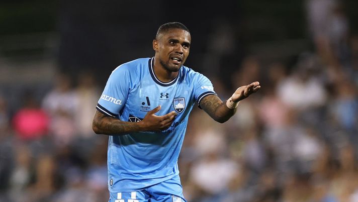 Guai per Douglas Costa, l’ex Juve arrestato in Brasile ed il Sydney lo ha licenziato - immagine 1