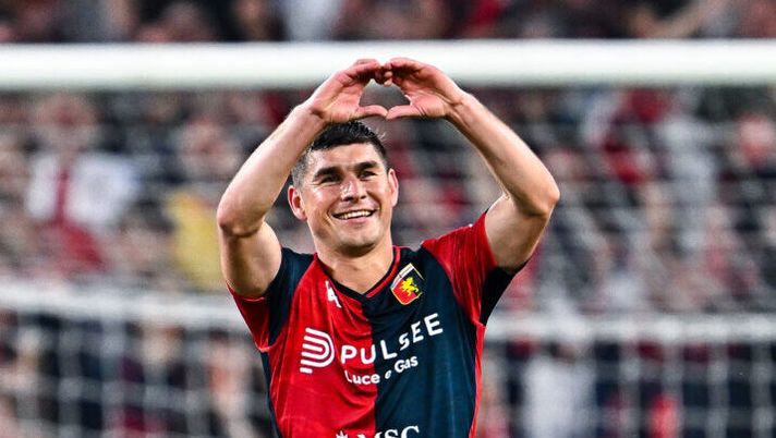 GENOA, ITALY - MAY 24: Ruslan Malinovskyi of Genoa celebrates after scoring a goal during the Serie A TIM match between Genoa CFC and Bologna FC at Stadio Luigi Ferraris on May 24, 2024 in Genoa, Italy. (Photo by Simone Arveda/Getty Images) Genoa, occhio ai bonus da punizioni e corner: Malinovskyi in pole, se non è in campo… - immagine 1