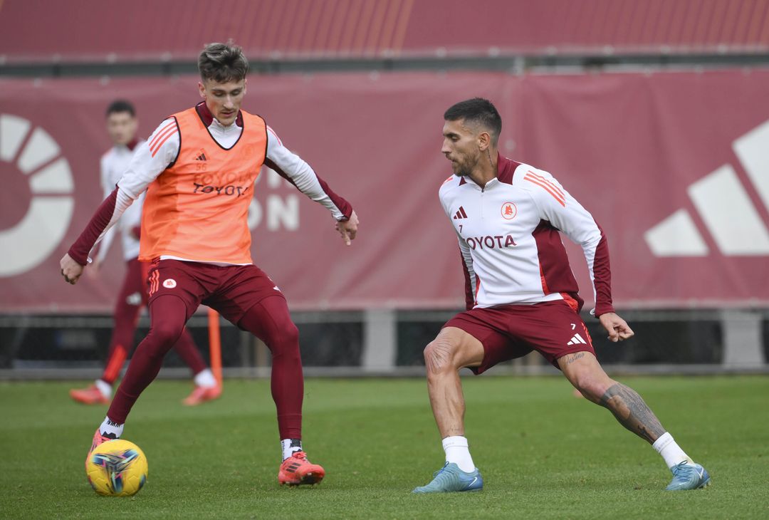 Trigoria, la seduta di allenamento dopo la sconfitta con l’Atalanta – FOTO GALLERY - immagine 20
