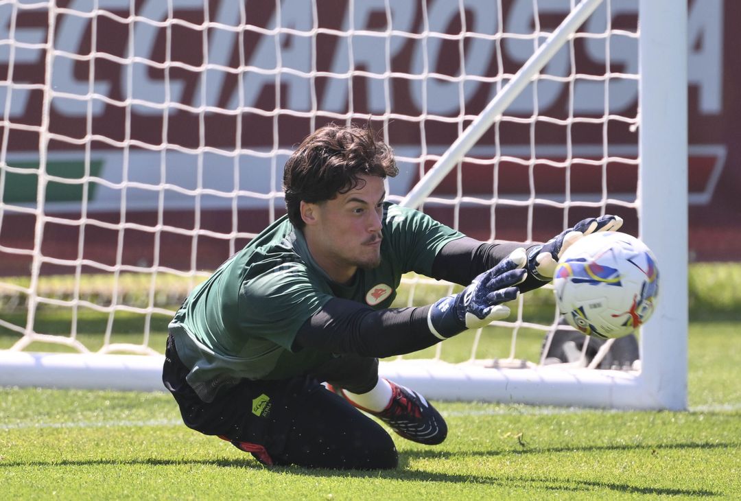 Trigoria, la seduta di allenamento a due giorni dalla Fiorentina – FOTO GALLERY - immagine 25