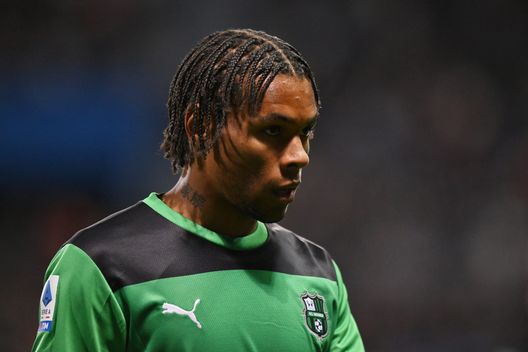 REGGIO NELL'EMILIA, ITALY - APRIL 03: Armand Lauriente of Stuttgart reacts during the Serie A match between US Sassuolo and Torino FC at Mapei Stadium - Citta' del Tricolore on April 03, 2023 in Reggio nell'Emilia, Italy. (Photo by Alessandro Sabattini/Getty Images) Calciomercato Serie A: Laurienté al Sunderland, Parma su Giovanni Reyna- immagine 2
