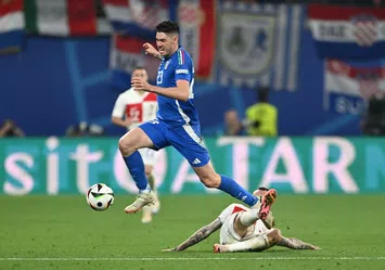 Bastoni, che numeri nei duelli all’Europeo. Lo batte in un dato solo Van Dijk- immagine 2