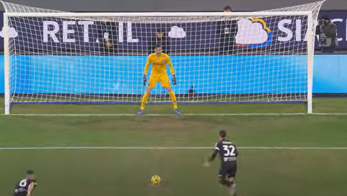 VIDEO Napoli-Monza 0-0, Meret evita la beffa dagli undici metri: gli highlights - immagine 1