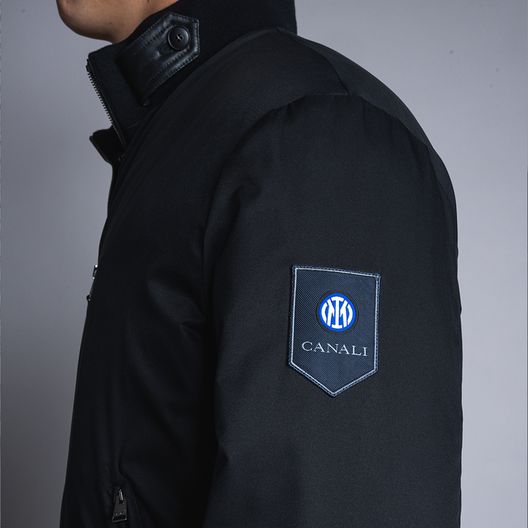 Canali e Inter presentano la nuova divisa ufficiale per la stagione autunno-inverno 2025- immagine 5