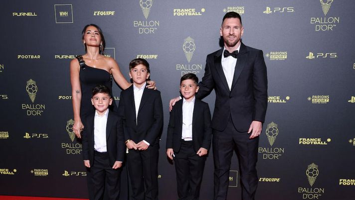 Getty Images Messi vince l’ottavo Pallone d’oro in carriera: “Grazie a mia moglie, c’è sempre stata” - immagine 1