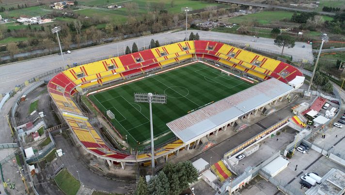 BENEVENTO, ITALY - DECEMBER 29: The Stadio Ciro Vigorito view from above before the Serie B match between Benevento Calcio and Ascoli Calcio at Stadio Ciro Vigorito on December 29, 2019 in Benevento, Italy. (Photo by Francesco Pecoraro/Getty Images) Benevento Monopoli