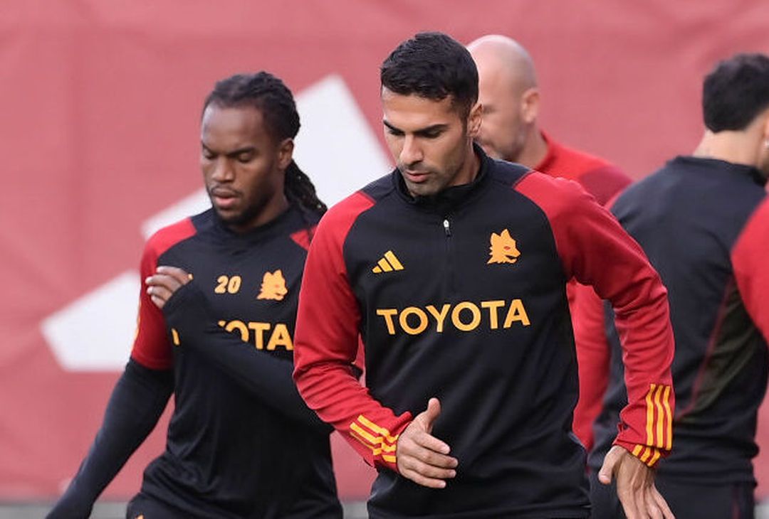 Roma, seduta con vista sul Lecce: in gruppo Dybala e Renato Sanches – FOTO GALLERY - immagine 38