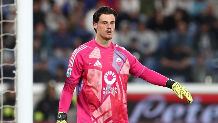 Mercato Roma, primi sondaggi del Galatasaray per Svilar: offerta da 6 milioni l’anno - immagine 1