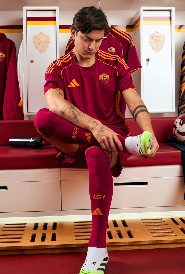 Roma, ecco le immagini della nuova maglia  – FOTO GALLERY - immagine 4