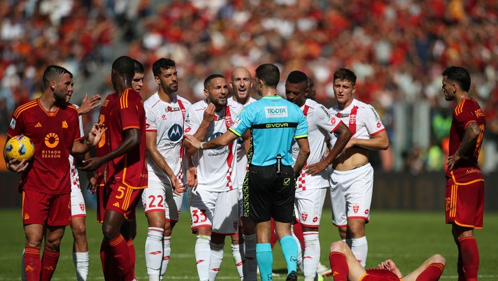 Roma-Monza, la moviola: brianzoli in 10. Ammonito Cristante - immagine 1