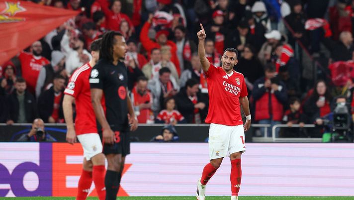 LISBON, PORTUGAL - JANUARY 21: Vangelis Pavlidis of S.L Benfica celebrates scoring his team's second goal during the UEFA Champions League 2024/25 League Phase MD7 match between SL Benfica and FC Barcelona at Estadio do SL Benfica on January 21, 2025 in Lisbon, Portugal. (Photo by Carlos Rodrigues/Getty Images) Pavlidis