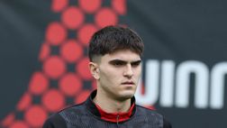 Estupinan o Bartesaghi: il dilemma di Allegri per la fascia del Milan. Caratteristiche diverse. I numeri