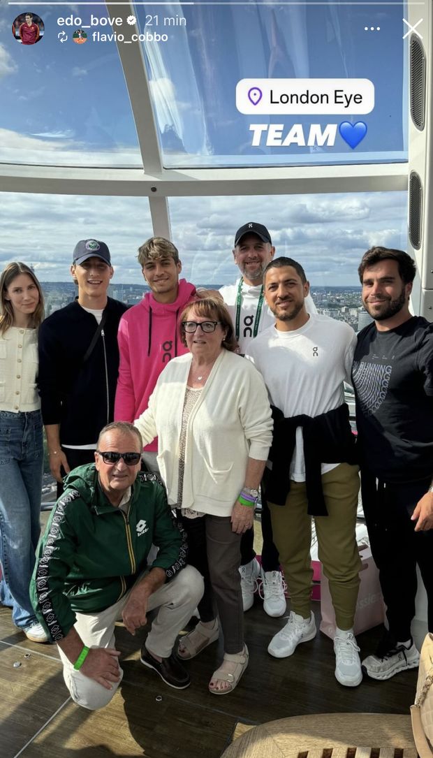 Wimbledon, Bove vola a Londra per sostenere Cobolli: lo scatto del team- immagine 2