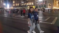 Champions League, manita del PSG: i tifosi dell’Inter lasciano Piazza Duomo | VIDEO