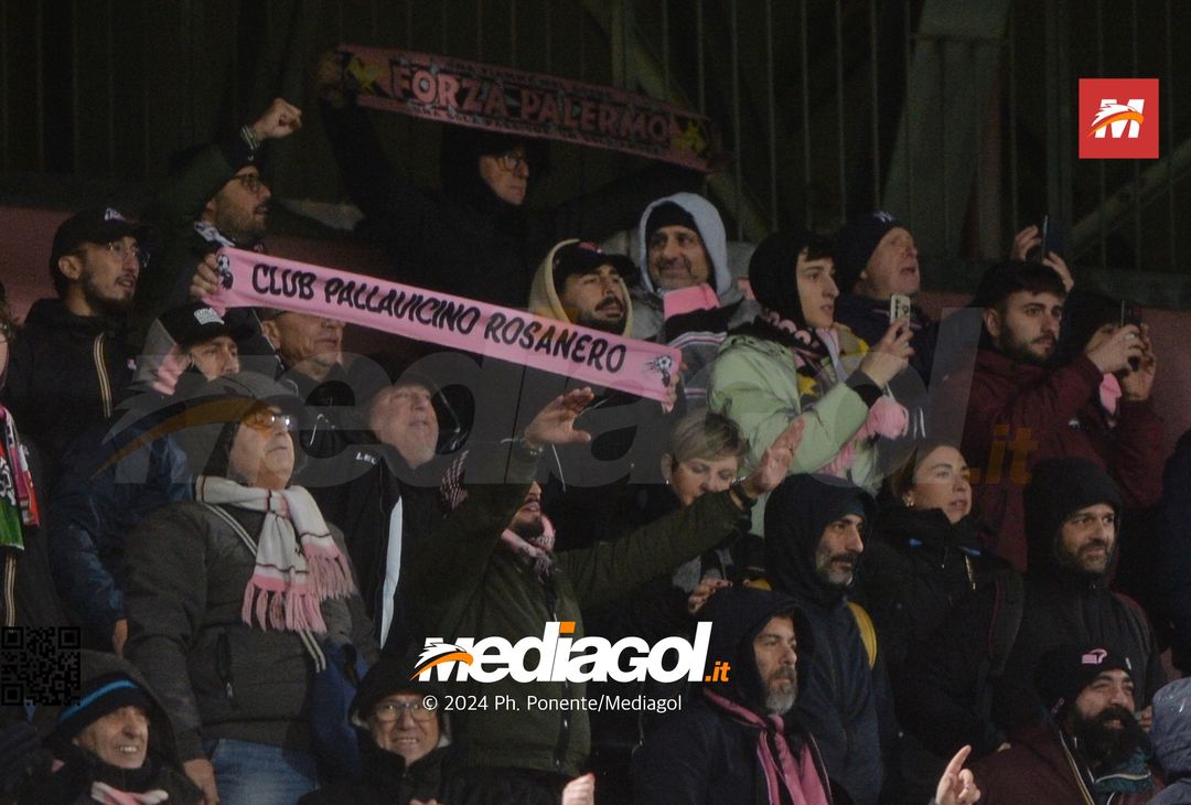 FOTOTIFO Palermo-Modena 4-2, gli scatti ai tifosi al “Renzo Barbera” (GALLERY) - immagine 72