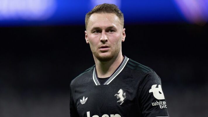MADRID, SPAIN - OCTOBER 22: Teun Koopmeiners of Juventus looks on during the UEFA Champions League 2025/26 League Phase MD3 match between Real Madrid C.F. and Juventus at Estadio Santiago Bernabeu on October 22, 2025 in Madrid, Spain. (Photo by Angel Martinez/Getty Images) Retroscena Spalletti su Koopmeiners: “Al Napoli lo avevamo seguito, tentai di convincerlo” - immagine 1